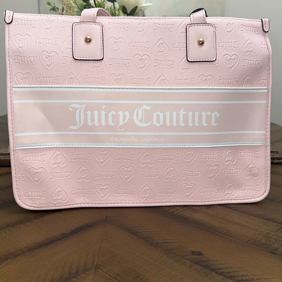 Juicy Couture Handbags - NWT juicy couture tote 🤍🩷🤍🩷